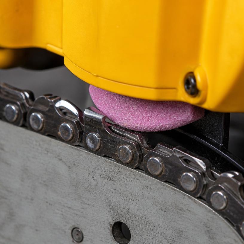 UltraSaw Kettenschärfer auf die Schienenspitze aufgesetzt